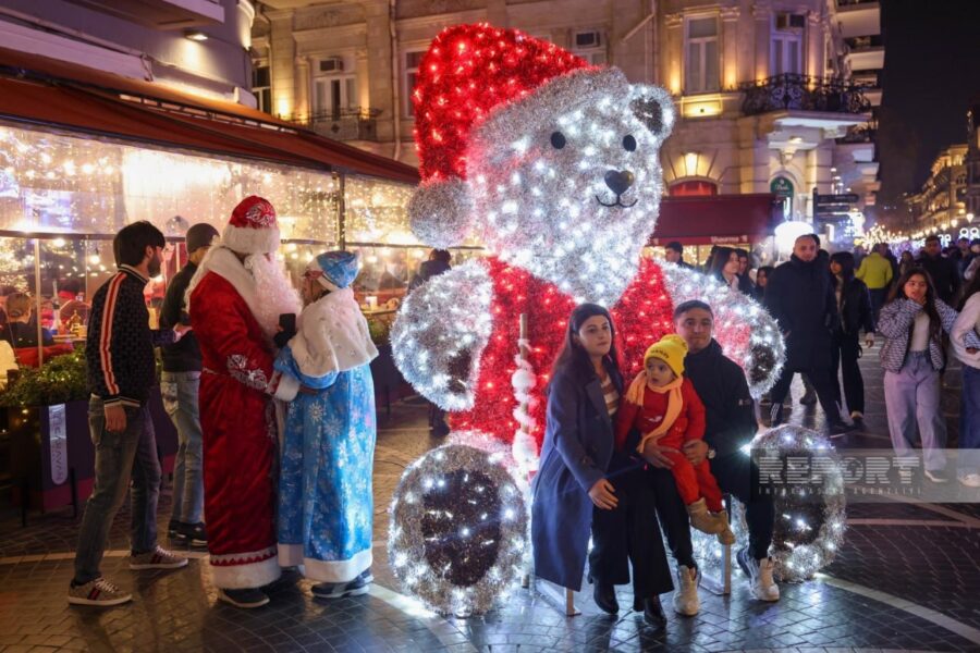 Bakı 2025-ci ili belə qarşılayır - FOTOLAR