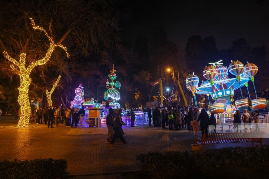 Bakı 2025-ci ili belə qarşılayır - FOTOLAR