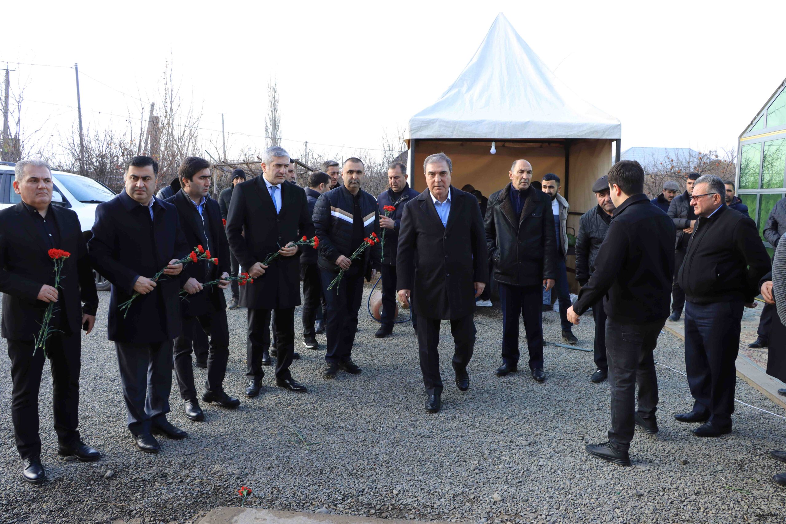 Niyazi Bayramov Hökumə Əliyevanın yas mərasimində - FOTOLAR