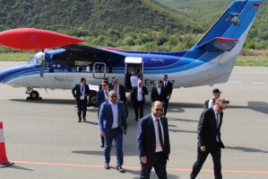 Paşinyan Rusiyaya təhlükəli şəraitdə gedib - VİDEO