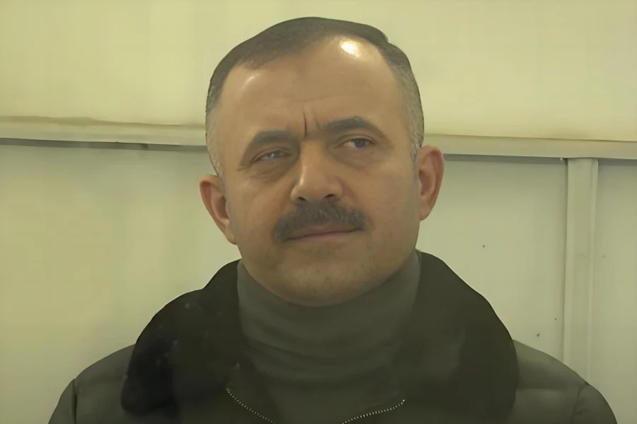 Bakıda inanılmaz olay: övladlarını qumbara ilə partlatmaq istədi - VİDEO