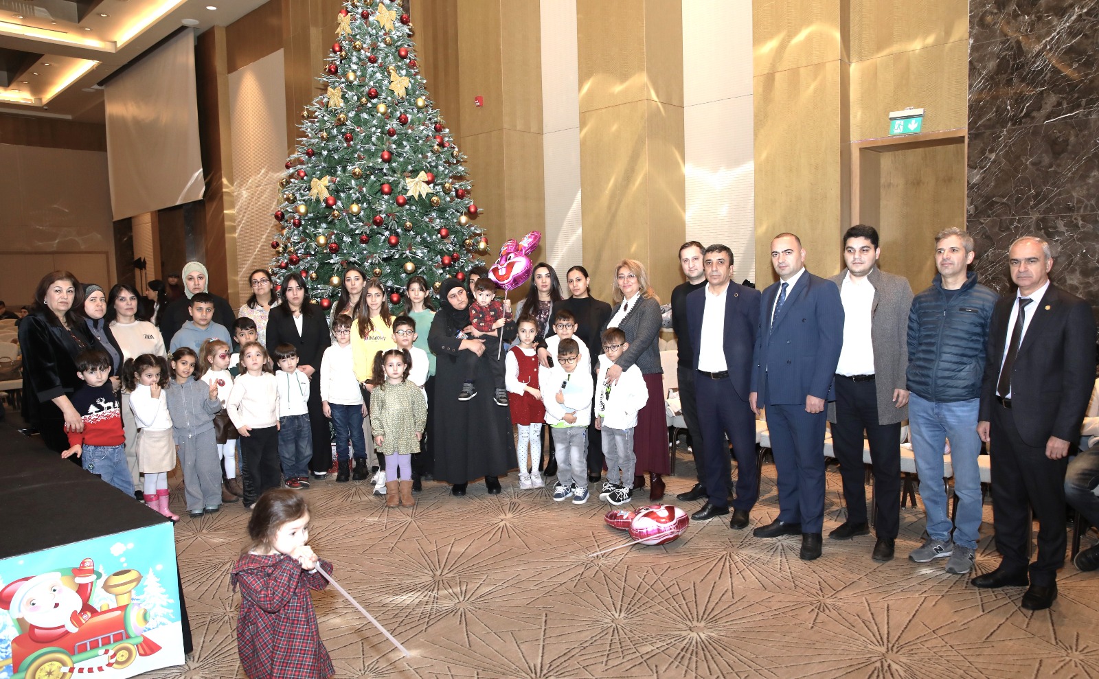 AHİK uşaqlar üçün bayram şənlikləri keçirir, sovqatlar paylayır - FOTOLAR