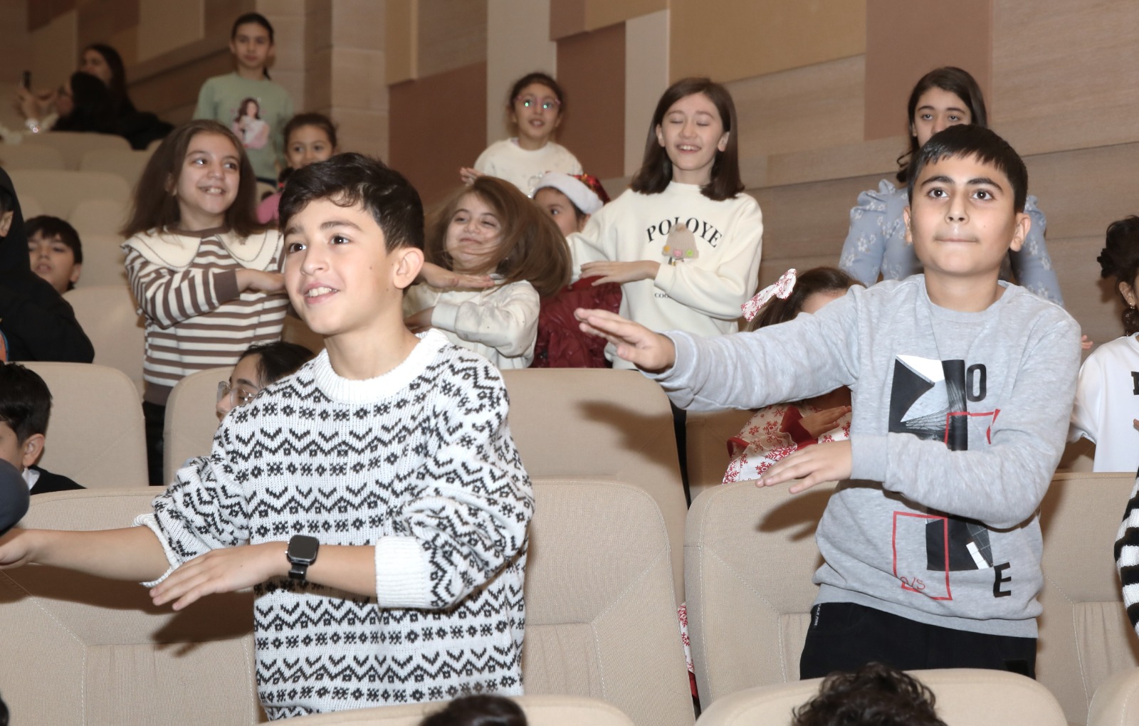 AHİK uşaqlar üçün bayram şənlikləri keçirir, sovqatlar paylayır - FOTOLAR