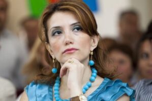 Mehdiyevin Hacıbəyliyə hədiyyələri üzə çıxdı - Fotofakt