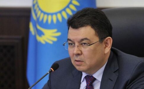 kanat bozumbayev