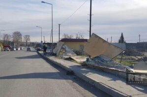 Güclü külək bu rayonu işıqsız qoydu - FOTOLAR