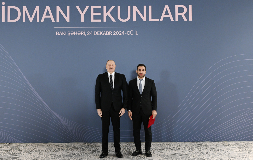 Prezident idmançıları mükafatlandırdı - FOTOLAR