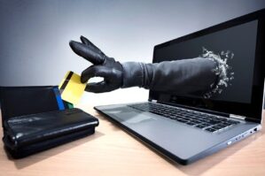 Bank kartlarından pullar buna görə oğurlanır: Yeni maliyyə sisteminə keçilir? – İDDİA