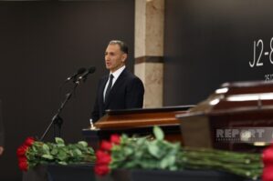 AZAL dünyanın ən etibarlı aviaşirkətlərindən biridir - Nazir