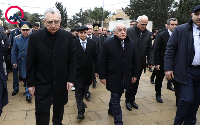 Rəsmilər II Fəxri xiyabanda - FOTOLAR