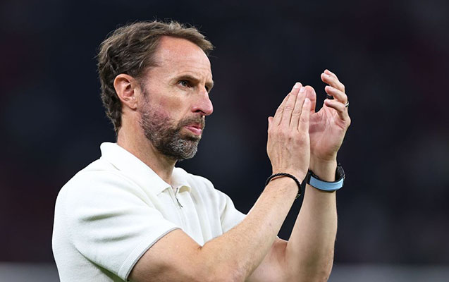 Kral ona cəngavər rütbəsi verdi