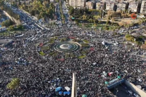 Tarixi an: Əməvilər məscidində Türkiyə bayrağı qaldırıldı - VİDEO