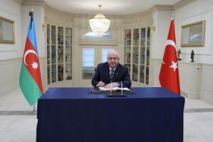 Yaşar Gülər Azərbaycan səfirliyində oldu - FOTO