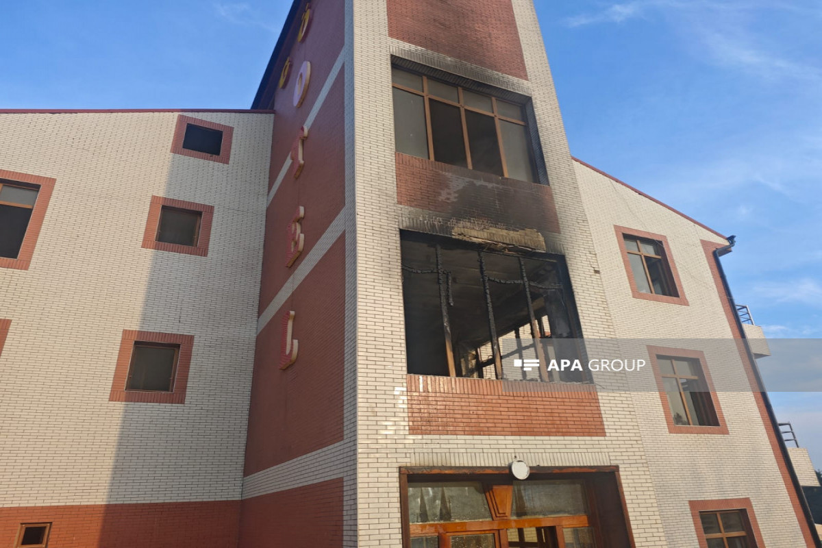 Cəlilabadda hotel binası yandı - FOTO