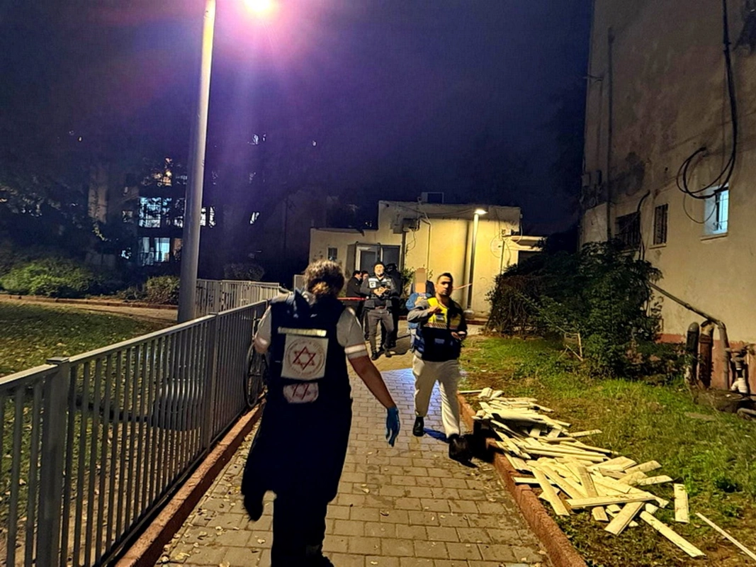 Husilər Təl-Əvivi raketlə vurdu: 30 nəfər...