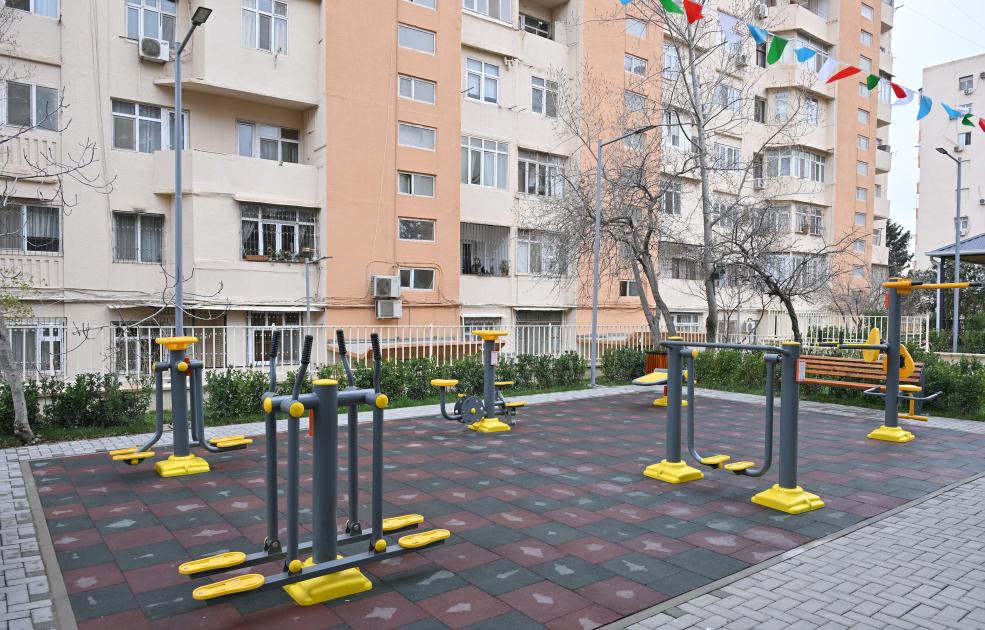 Bakıda növbəti yenilənmiş həyətlər istifadəyə verilib - FOTOLAR