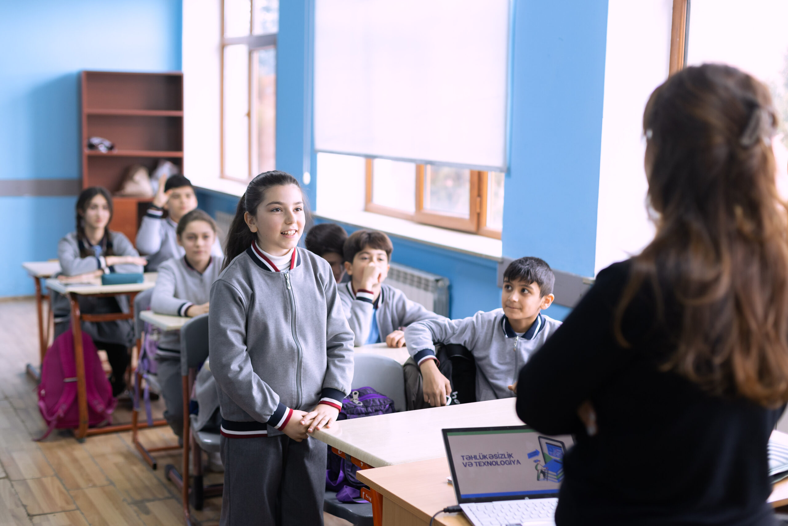 Azercell-in “Təhlükəsiz internet” layihəsi rəqəmsal təhlükəsizliyi gücləndirir - FOTOLAR