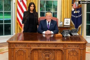 Kim Kardaşyan Trampa görə tənqid edildi - VİDEO