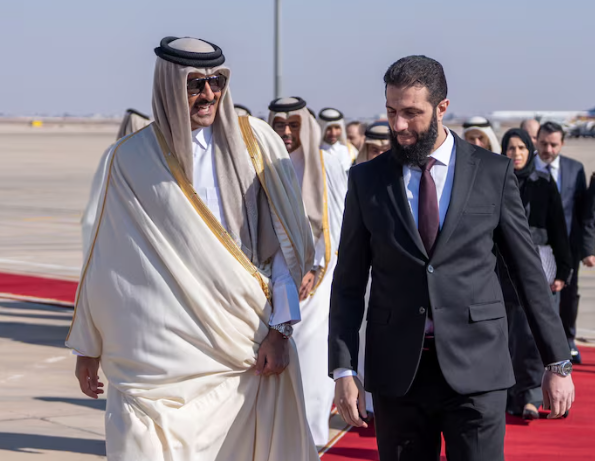 Əsəd getdi, o gəldi – Suriyada yeni hökumətin ilk xarici qonağı