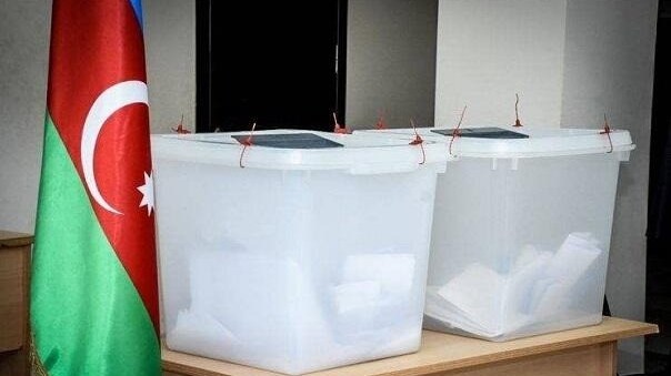 Şəkidə ən yaşlı seçicinin 100 yaşı var