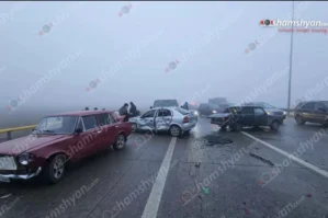 Ermənistanda ağır qəza: 27 avtomobil toqquşdu
