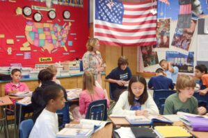 Trampın qərarı 730 min məktəblini təhlükəyə atdı