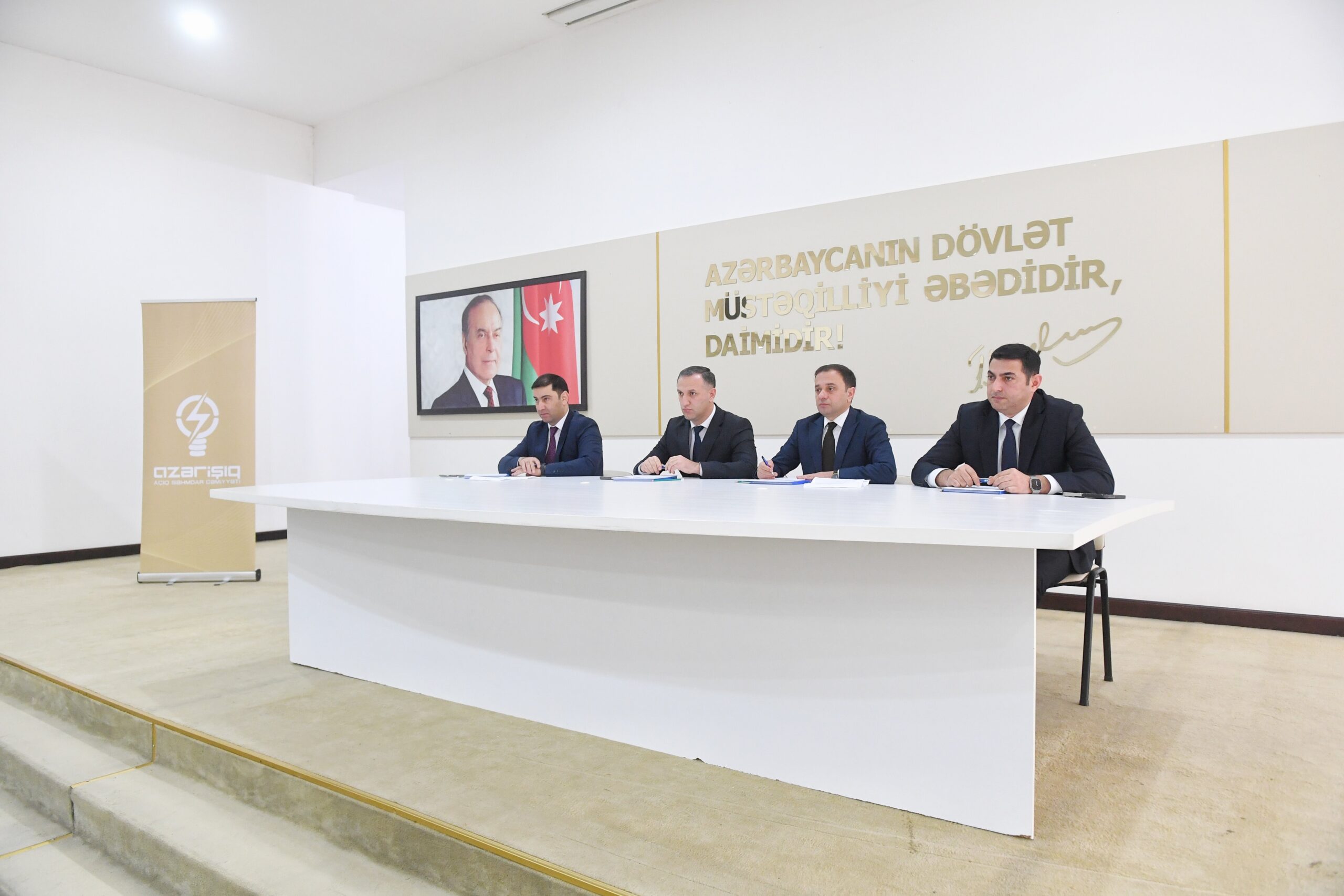 “Azərişıq” Qubada sahibkarlarla görüş keçirdi - FOTOLAR