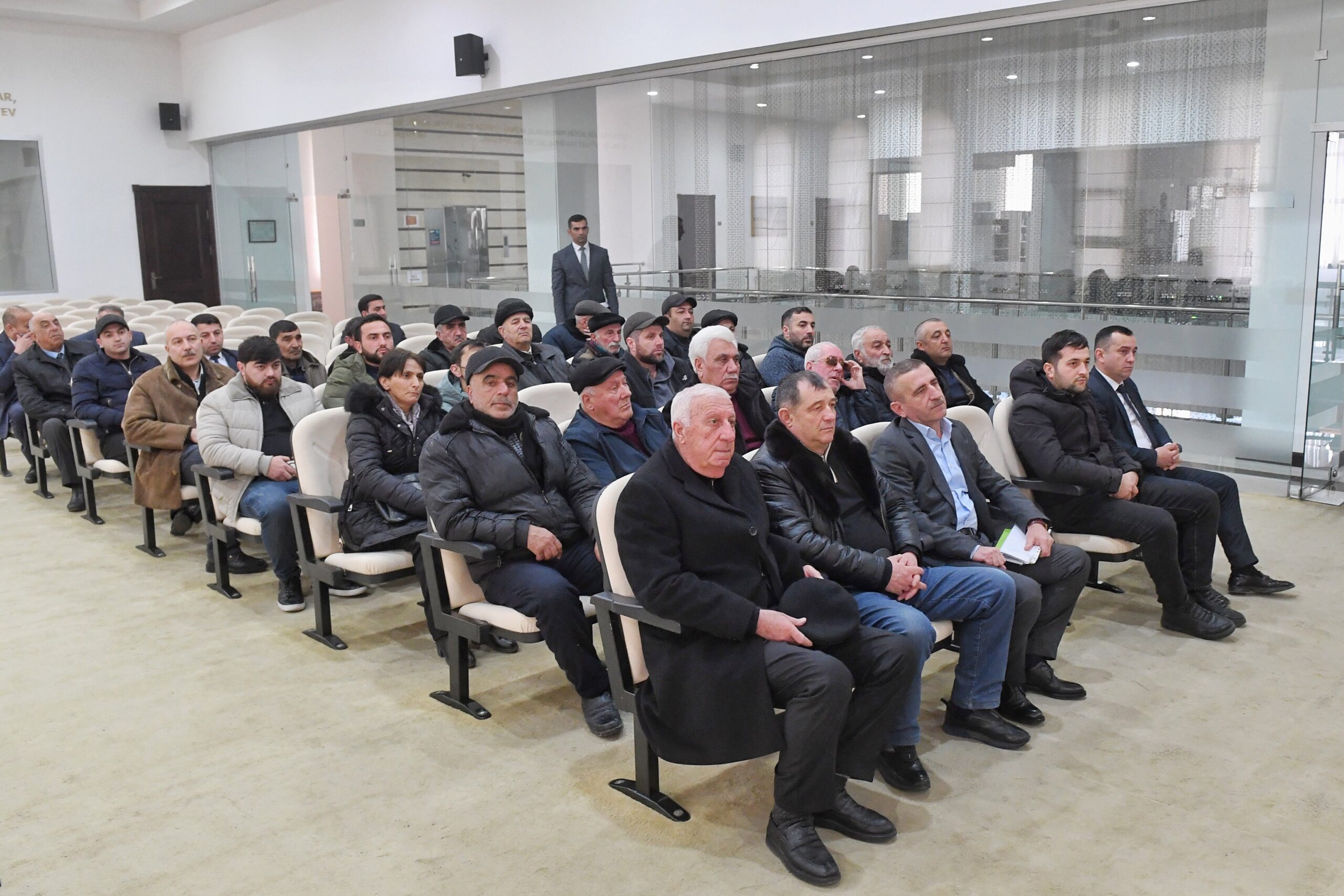 “Azərişıq” Qubada sahibkarlarla görüş keçirdi - FOTOLAR 4 “Azərişıq” Qubada sahibkarlarla görüş keçirdi - FOTOLAR