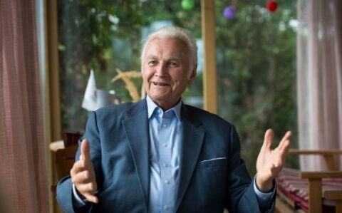 Daha bir sabiq prezident vəfat etdi