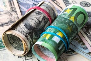 Azərbaycan dollar və avrodan imtina edir? - VİDEO