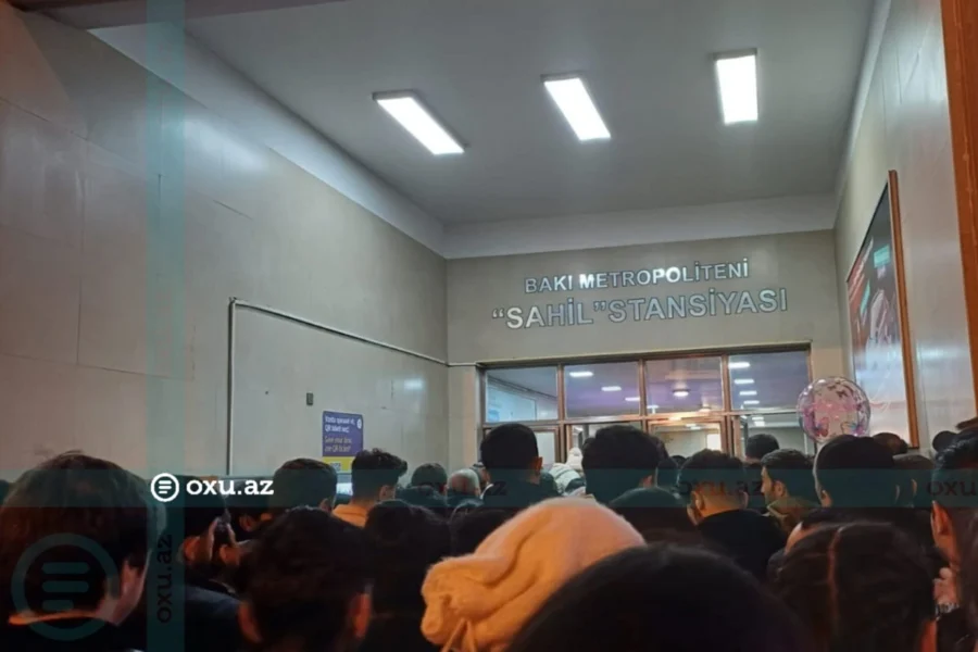 Metronun "Sahil" stansiyasında sıxlıq - VİDEO