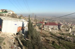 Suraxanıda kanalizasiya problemi: Sakinlər narazıdırlar - VİDEO