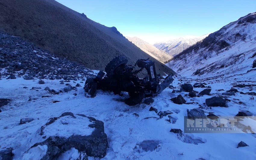 Daşkəsəndə yanacaqdaşıyan maşın aşdı: ölənlər var - FOTO