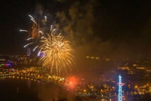 Bakıda atəşfəşanlıq təşkil olundu - VİDEO