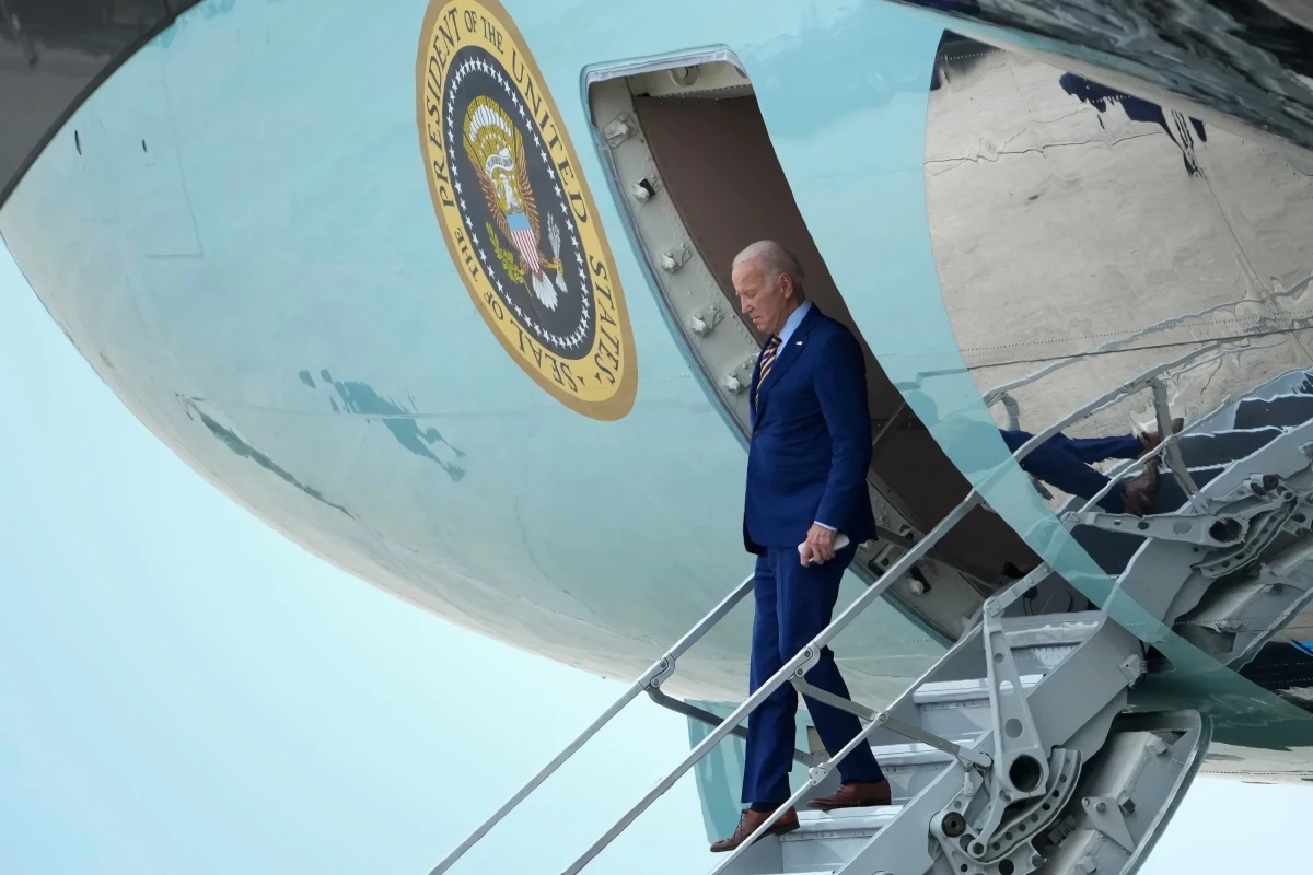 Kaliforniyada meşə yanğınları: Bayden səfərini ləğv etdi