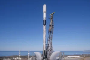 “SpaceX” “Baykar” şirkətinin ilk peykini orbitə buraxdı - VİDEO