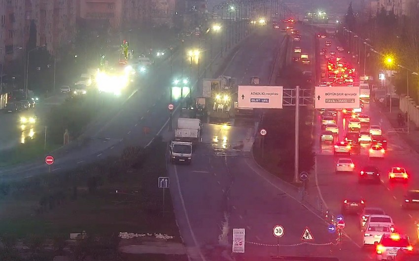 Babək prospektində təmir: məhdudiyyət qoyuldu