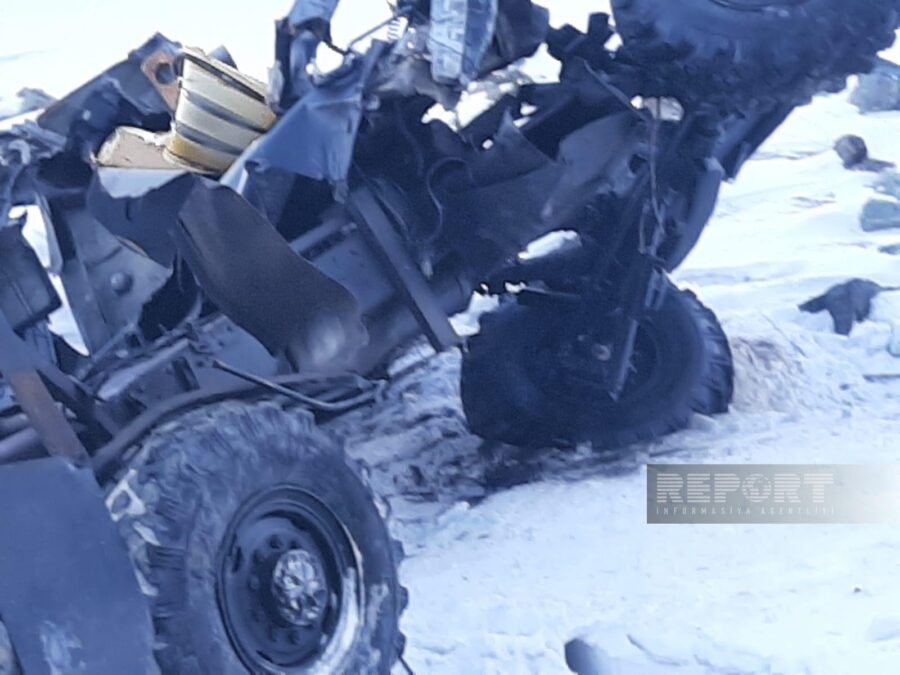 Daşkəsəndə yanacaqdaşıyan maşın aşdı: ölənlər var - FOTO