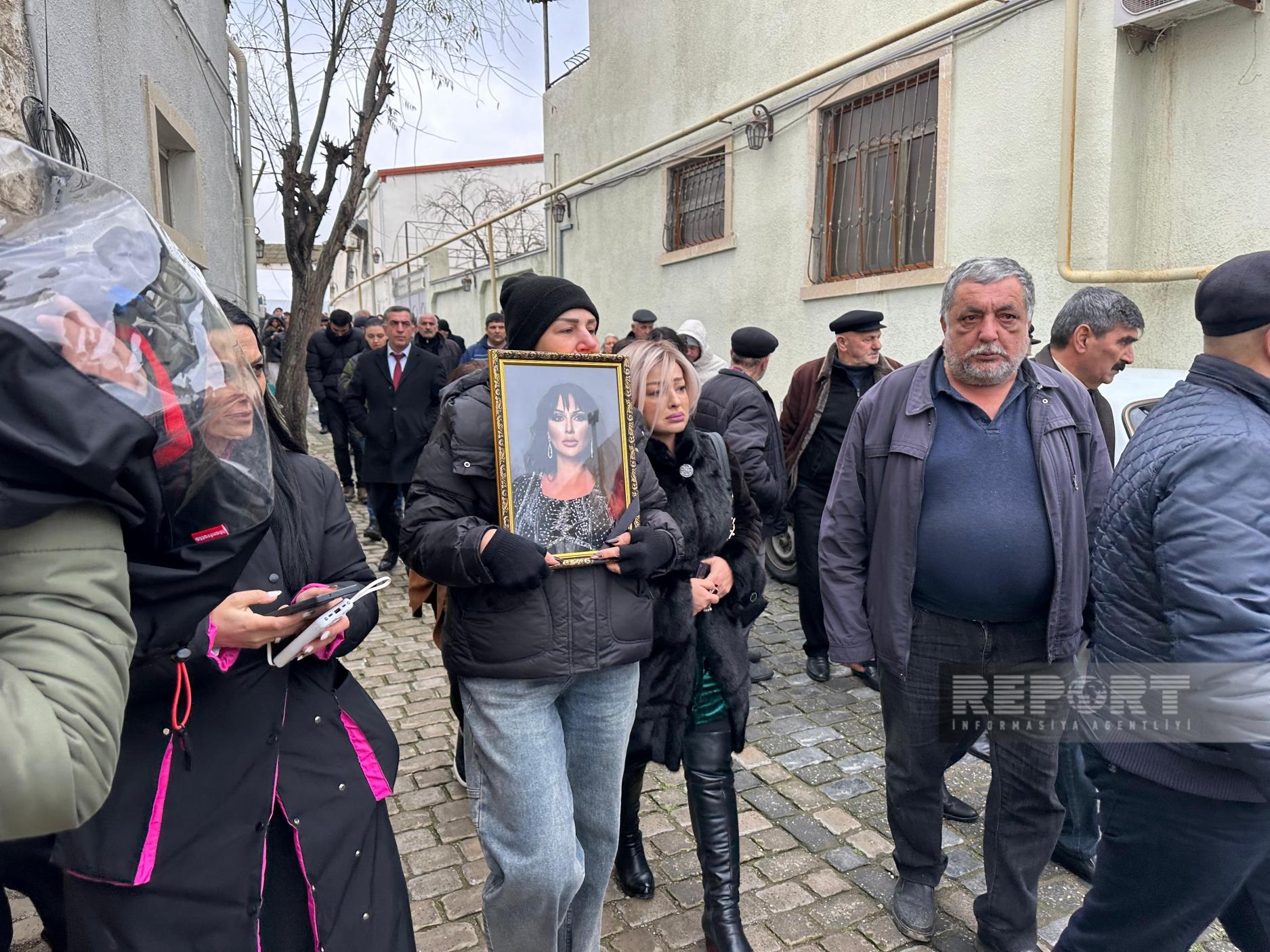 Çimnaz Sultanova dəfn edildi - VİDEO