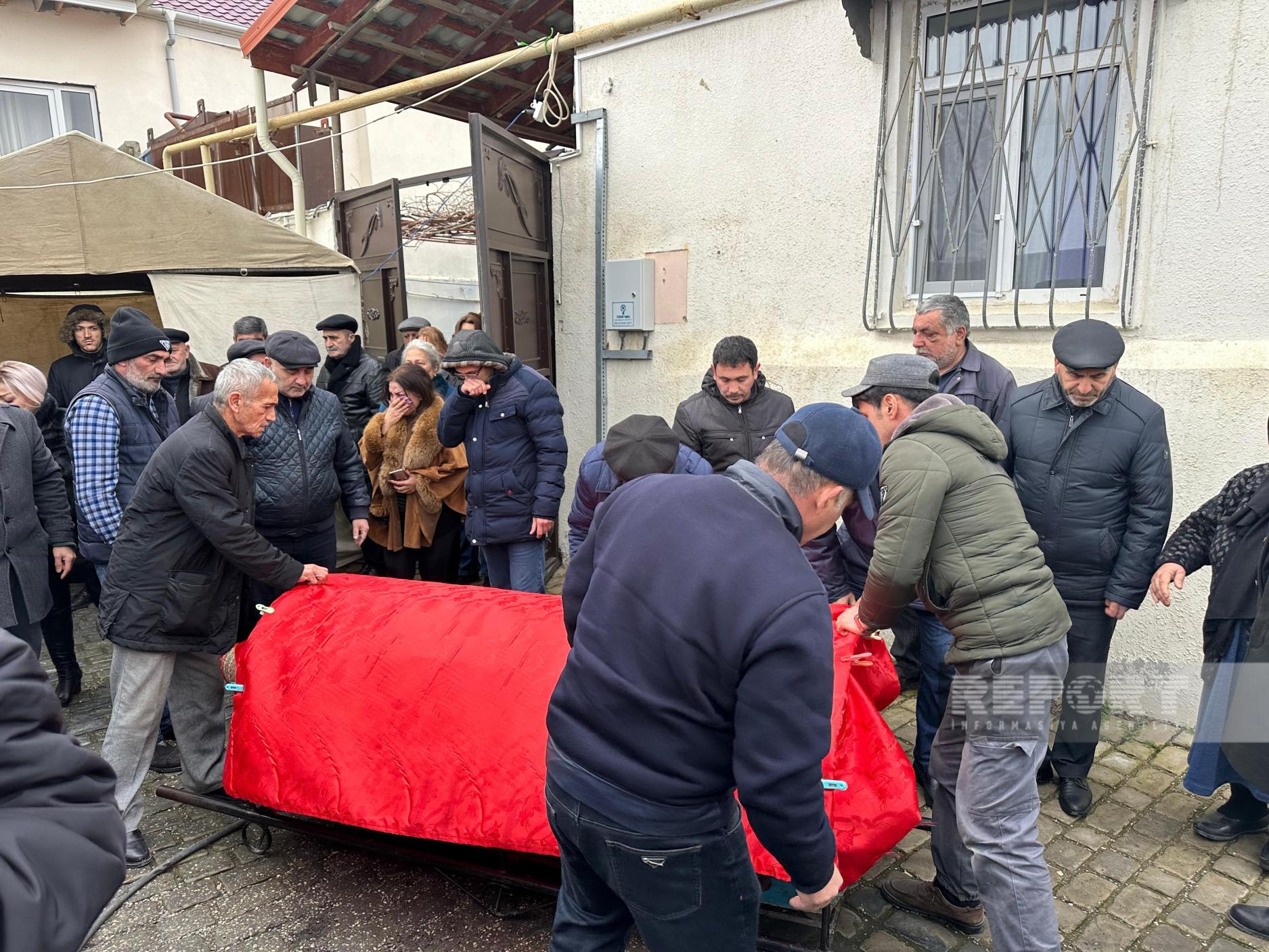 Çimnaz Sultanova dəfn edildi - VİDEO