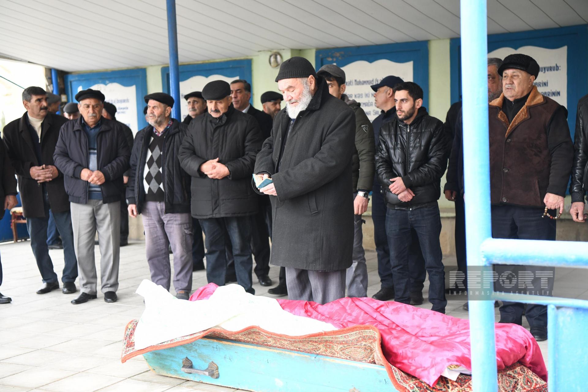 Çimnaz Sultanova dəfn edildi - VİDEO