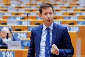 Fransalı deputatın Azərbaycanla bağlı qəribə tələbi