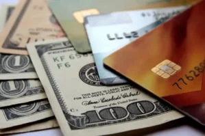 Kağız pullar dövriyyədən çıxarılır? – Yeni dövr başlayır