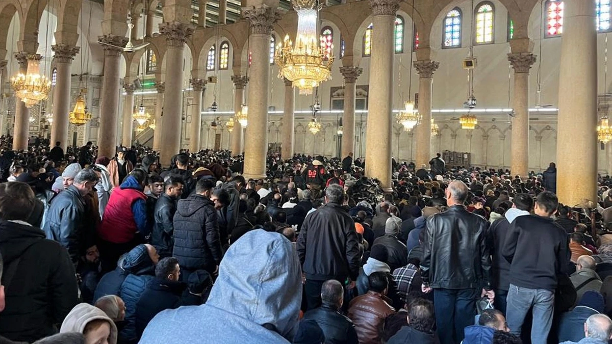 Əməvi məscidində Cümə namazı zamanı faciə... - VİDEO