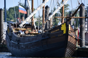 Rusiya gəmisi qəzaya uğradı