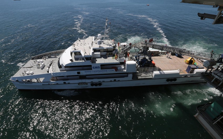 Girov götürülən gəmilərimizdən xəbər var