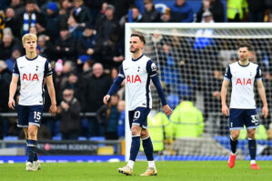 “Tottenhem” səfərdə, “Mançester Yunayted” evdə məğlub oldu