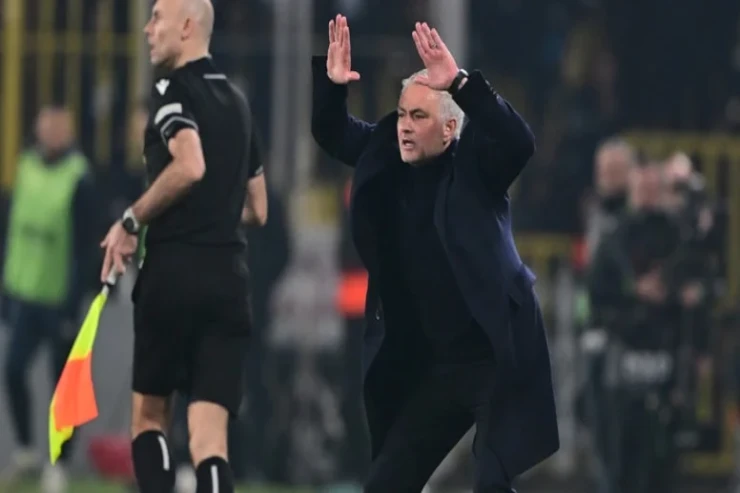 "Fənərbağça"ya Mourinyo ilə bağlı pis xəbər