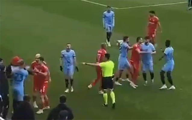 “Zirə”-“Araz-Naxçıvan” oyununda kütləvi dava - VİDEO 1 “Zirə”-“Araz-Naxçıvan” oyununda kütləvi dava - VİDEO