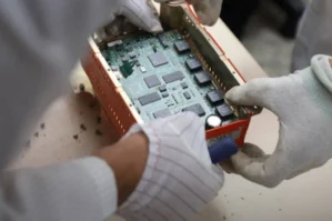 AZAL təyyarəsinin "qara qutu"larının FOTOLARI